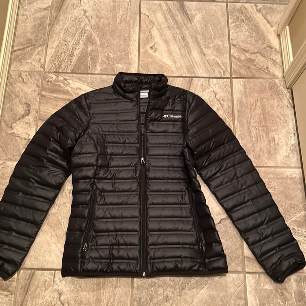 Columbia powder lite jacket black size M EUC